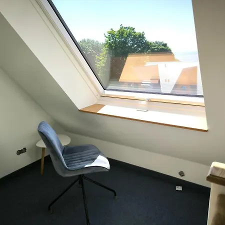Appartementhaus Mit Meerblick Und Balkon In Goehren Hmli