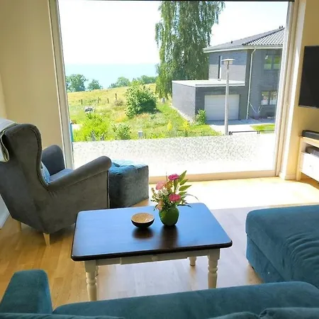 Homestay Appartementhaus Mit Meerblick Und Balkon In Goehren Hmli *