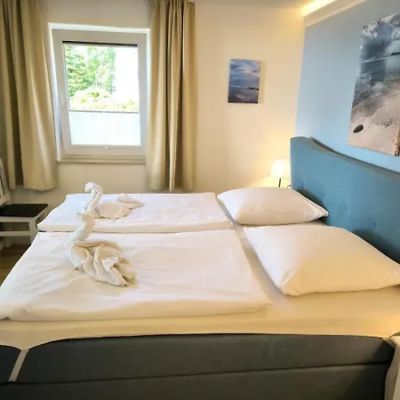 Appartementhaus Mit Meerblick Und Balkon In Goehren Hmli