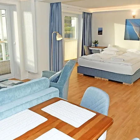 Homestay Appartementhaus Mit Meerblick Und Balkon In Goehren Hmli Goehren (Ruegen)