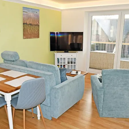 Homestay Appartementhaus Mit Meerblick Und Balkon In Goehren Hmli