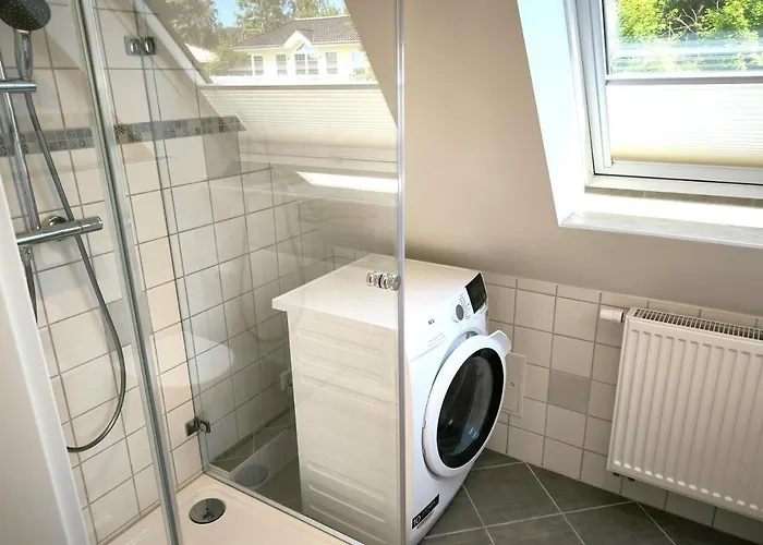 Séjour chez l'habitant Appartementhaus Mit Meerblick Und Balkon In Hmli