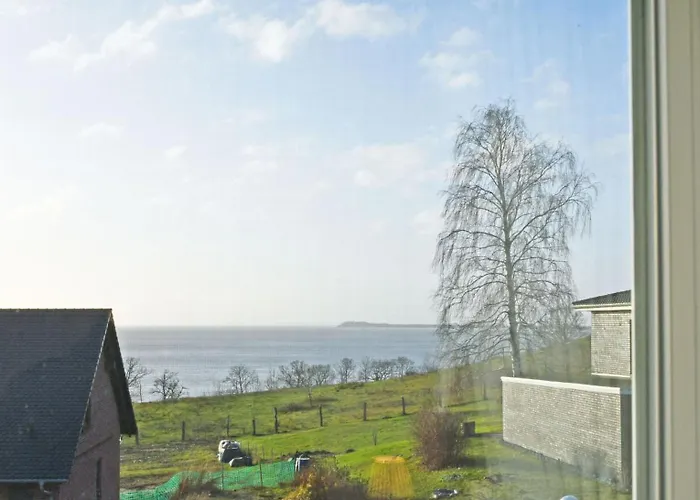 Appartementhaus Mit Meerblick Und Balkon In Hmli Goehren (Ruegen)