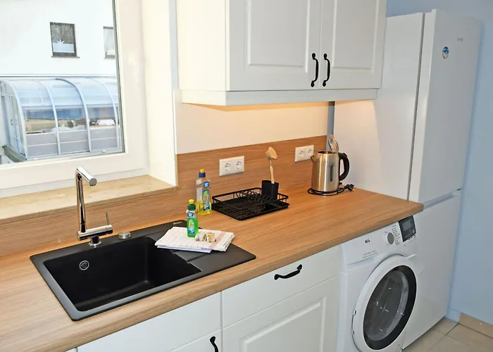 Séjour chez l'habitant Appartementhaus Mit Meerblick Und Balkon In Hmli *