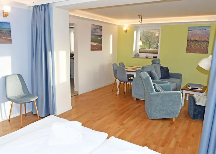 Appartementhaus Mit Meerblick Und Balkon In Hmli Séjour chez l'habitant *