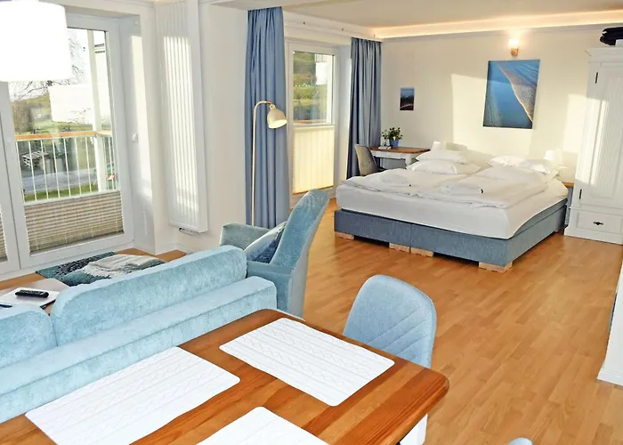 Appartementhaus Mit Meerblick Und Balkon In Hmli *