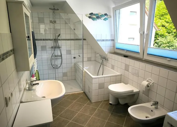 Séjour chez l'habitant Appartementhaus Mit Meerblick Und Balkon In Hmli *