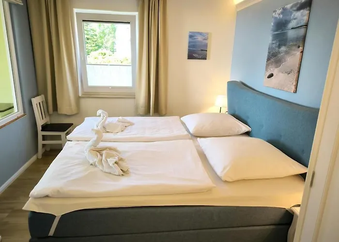 Appartementhaus Mit Meerblick Und Balkon In Hmli